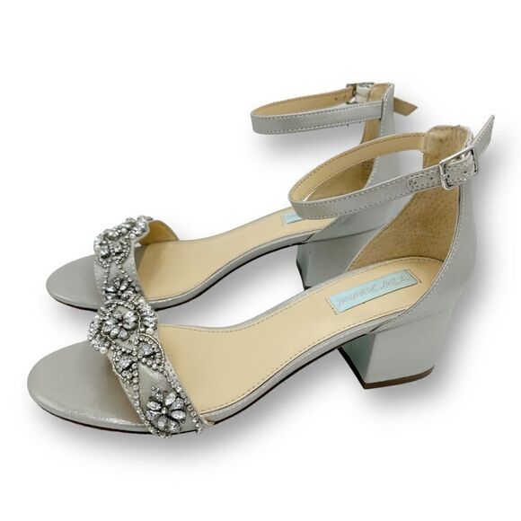 Betsey Johnson Women's Mel Jeweled Block Heels Sandals Silver Sz 8.5 WIDE - Picture 2 of 15